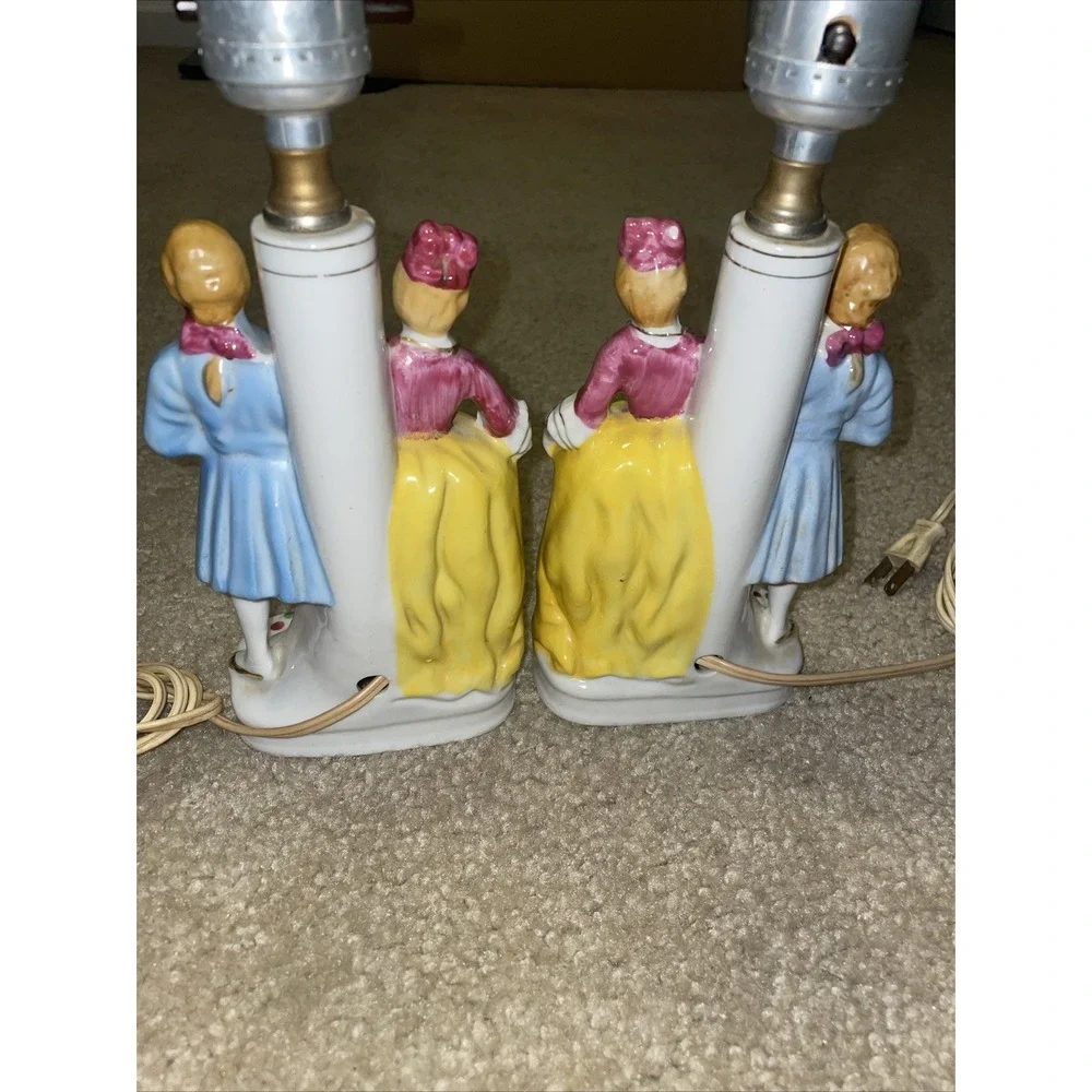 Vintage Porcelain Colonial Couple Table Lamps Pair Hand Painted Made in Japan